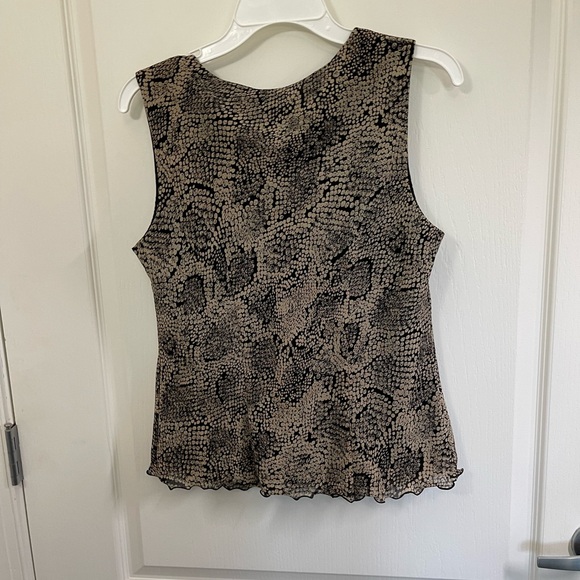 Casual Corner Annex Women's Snake Print Sleeveless V-Neck Top Size 10 - Picture 2 of 7